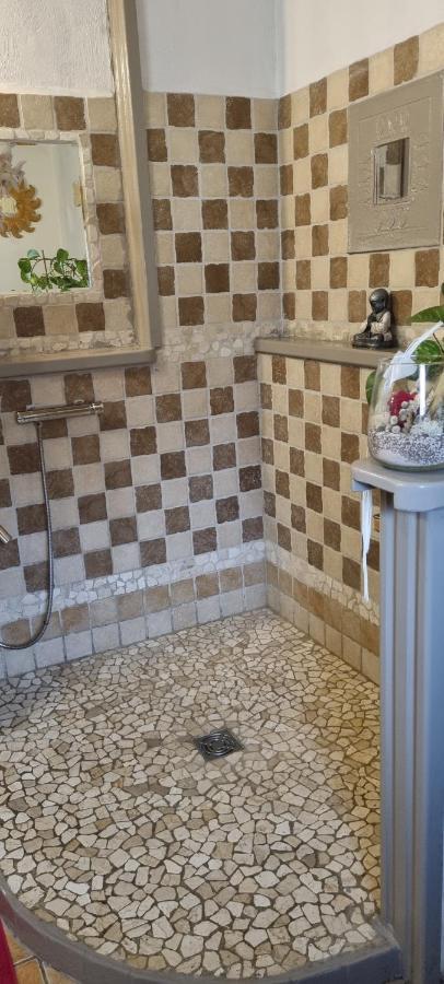 Chambre L'Orchidee Vallon-Pont-dʼArc Dış mekan fotoğraf